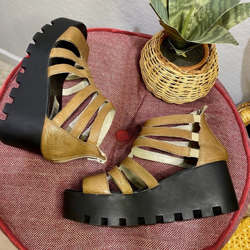 8100 Melrose Gladiator Back Zip Platform Sandal - image 4